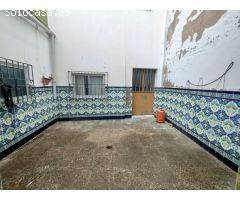 Casa en venta en Morón de la Frontera (Sevilla) en zona Semicentro con unos 100