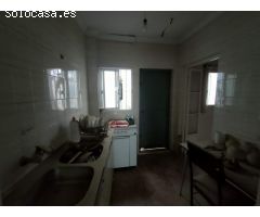 Casa en venta en Morón de la Frontera (Sevilla) en zona Semicentro con unos 100