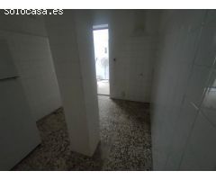 Casa en venta en Morón de la Frontera (Sevilla) en zona Semicentro con unos 100