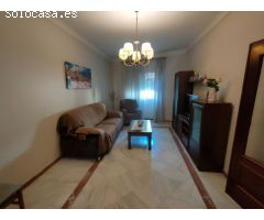 Apartamento de 3 dormitorios, cerca de la playa y del centro de LAmpolla