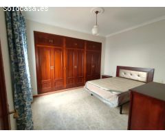 Apartamento de 3 dormitorios, cerca de la playa y del centro de LAmpolla