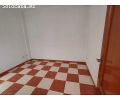 Apartamento de 3 dormitorios, cerca de la playa y del centro de LAmpolla