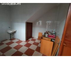 Apartamento de 3 dormitorios, cerca de la playa y del centro de LAmpolla