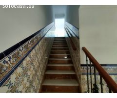 Apartamento de 3 dormitorios, cerca de la playa y del centro de LAmpolla
