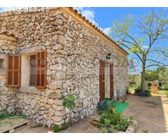 Casa rústica con 221 m2 y parcela 7.281 m2 entre Manacor y Felanitx