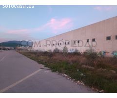 Nave industrial con 8.000 m2 construidos y 21.144 m2 de solar en POLIGONO SES