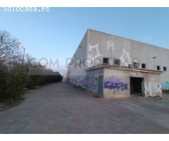 Nave industrial con 8.000 m2 construidos y 21.144 m2 de solar en POLIGONO SES