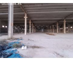 Nave industrial con 8.000 m2 construidos y 21.144 m2 de solar en POLIGONO SES