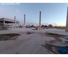 Nave industrial con 8.000 m2 construidos y 21.144 m2 de solar en POLIGONO SES