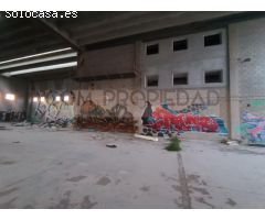 Nave industrial con 8.000 m2 construidos y 21.144 m2 de solar en POLIGONO SES