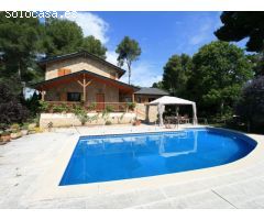 Preciosa casa con piscina en alquiler en Fontpineda.