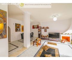 Casa adosada de 360 m2 /Vídeo disponible.