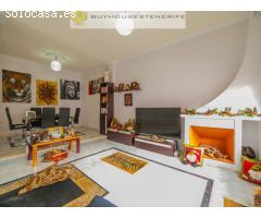 Casa adosada de 360 m2 /Vídeo disponible.