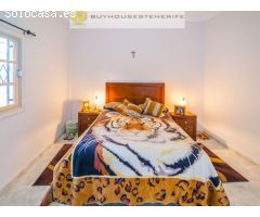 Casa adosada de 360 m2 /Vídeo disponible.