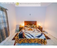 Casa adosada de 360 m2 /Vídeo disponible.