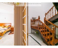 Casa adosada de 360 m2 /Vídeo disponible.