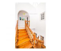 Casa adosada de 360 m2 /Vídeo disponible.