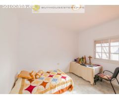 Casa adosada de 360 m2 /Vídeo disponible.