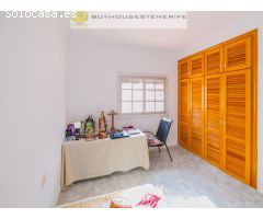 Casa adosada de 360 m2 /Vídeo disponible.