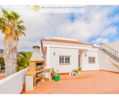 Casa adosada de 360 m2 /Vídeo disponible.