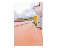 Casa adosada de 360 m2 /Vídeo disponible.