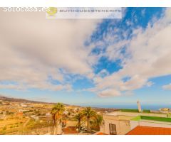 Casa adosada de 360 m2 /Vídeo disponible.