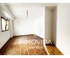 CASA REFORMADA CON PISCINA EN VALLADA