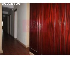Centro histórico de Lugo, apartamento con ascensor y garaje