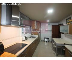 Fantástico dúplex en venta de cinco dormitorios con todos los servicios en plena