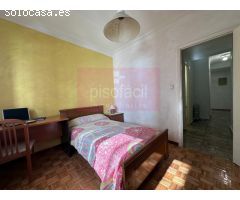 ¡Piso de 4 dormitorios con vistas a la muralla en Lugo!
