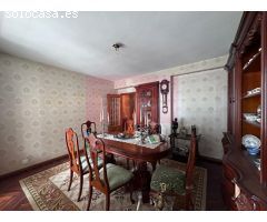 Piso de cuatro dormitorios al lado de Ramón Ferreiro con todos los servicios!!!