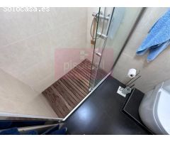 Piso de cuatro dormitorios al lado de Ramón Ferreiro con todos los servicios!!!