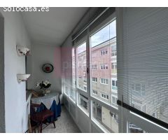 Piso de cuatro dormitorios al lado de Ramón Ferreiro con todos los servicios!!!