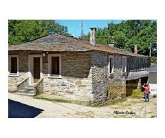 CASA DE PIEDRA CON TERRENO EN ZONA RURAL