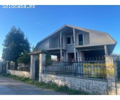 CASA CON PARCELA EN FARBAN