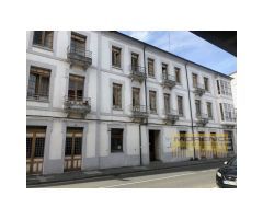 EDIFICIO EN EL CENTRO