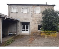 CASA RURAL DE PIEDRA CON TERRENO