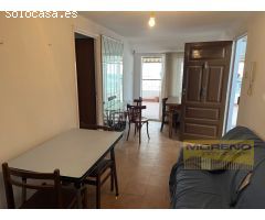 CASA EN EL CENTRO URBANO CON ACCESO A 2 CALLES.