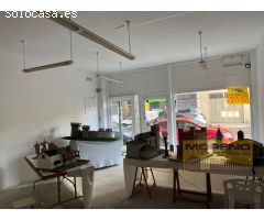 CASA EN EL CENTRO URBANO CON ACCESO A 2 CALLES.