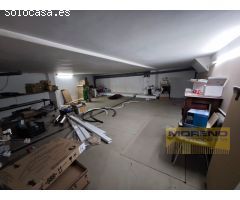PISO DE TRES DORMITORIOS, SALON, COCINA AMUEBLADA CON DESPENSA, BAÑO COMPLETO
