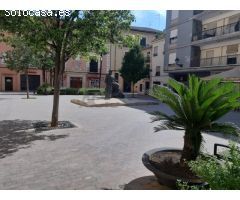 Local comercial en venta en Alzira.