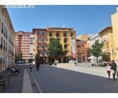 Local comercial en venta en Alzira.