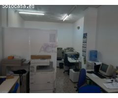 Local comercial en venta en Alzira.