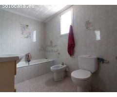 Chalet en Venta en la urbanización San Cristóbal, Alberic.