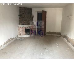 CASA CON PARCELA - REFORMAR