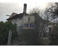 CASA CON PARCELA - REFORMAR