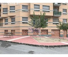 LOCAL COMERCIAL / FACHADA 3 CALLES