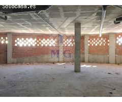 LOCAL COMERCIAL / FACHADA 3 CALLES