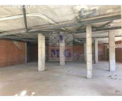 LOCAL COMERCIAL / FACHADA 3 CALLES