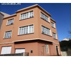 CASA CON TERRENO EN CATABOIS
